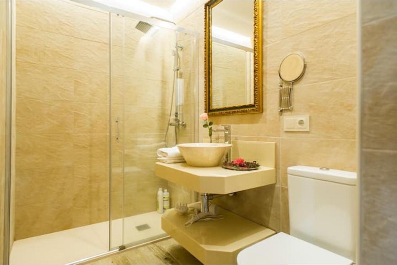 Premium Apartment La Latina 1. サラマンカ エクステリア 写真