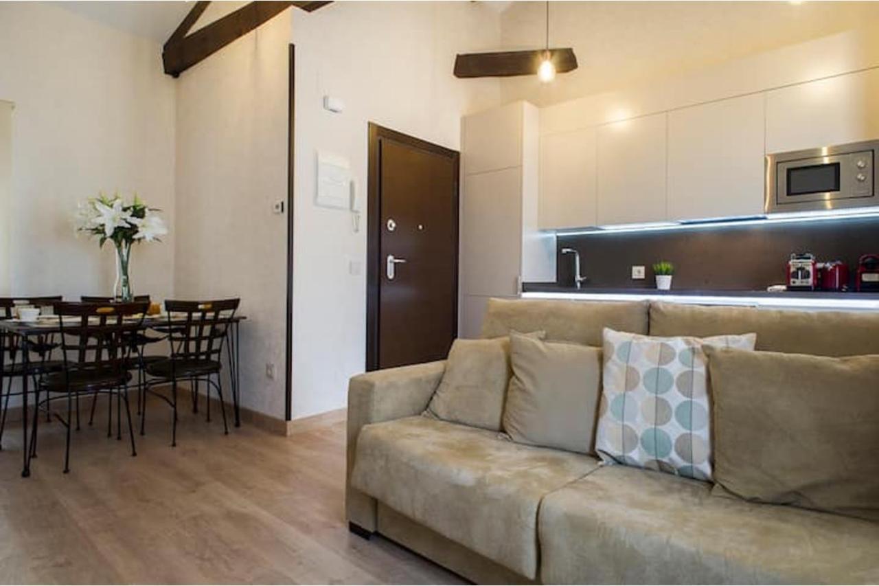 Premium Apartment La Latina 1. サラマンカ エクステリア 写真